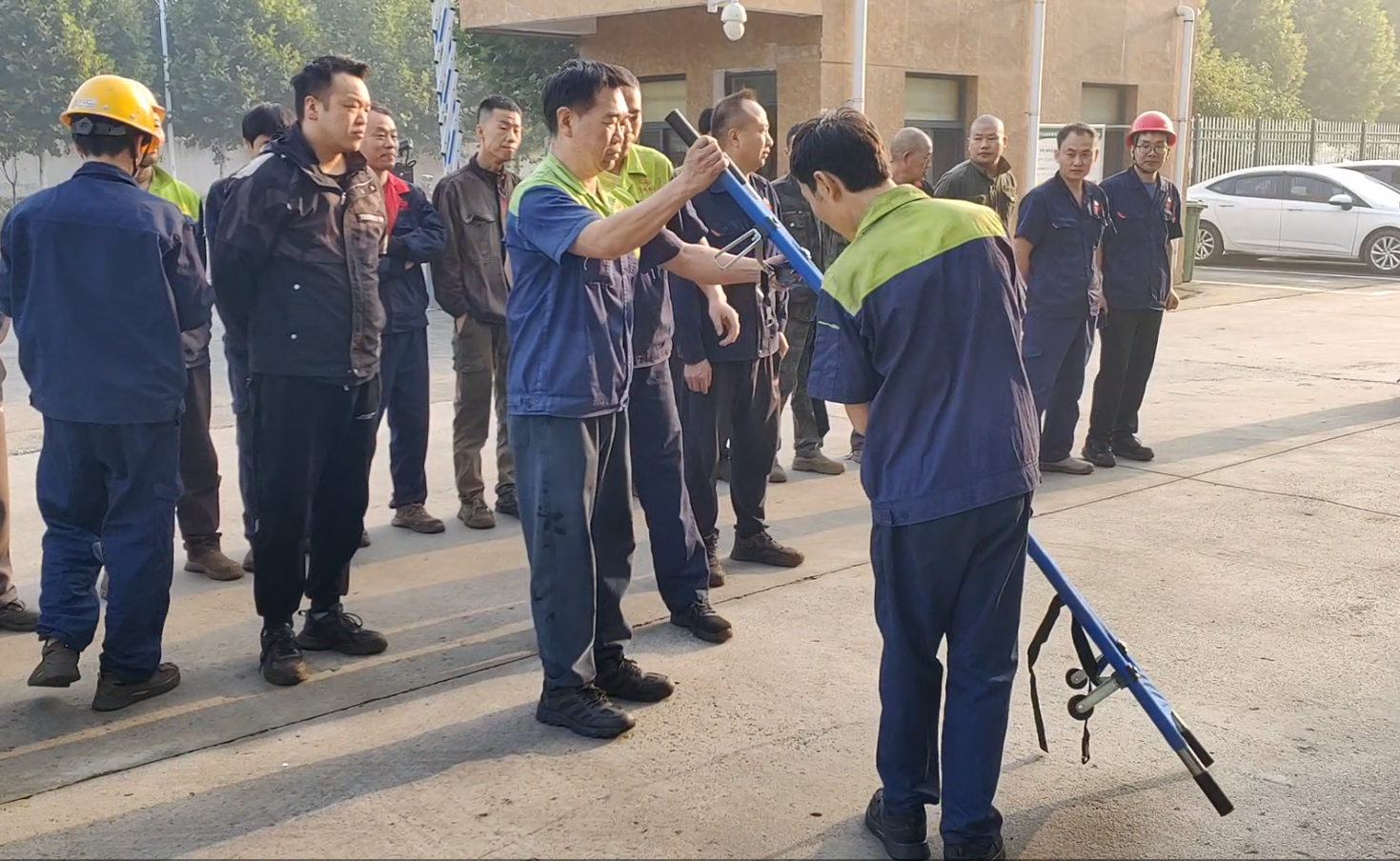 力威实业开展起重设备事故应急救援实战演练